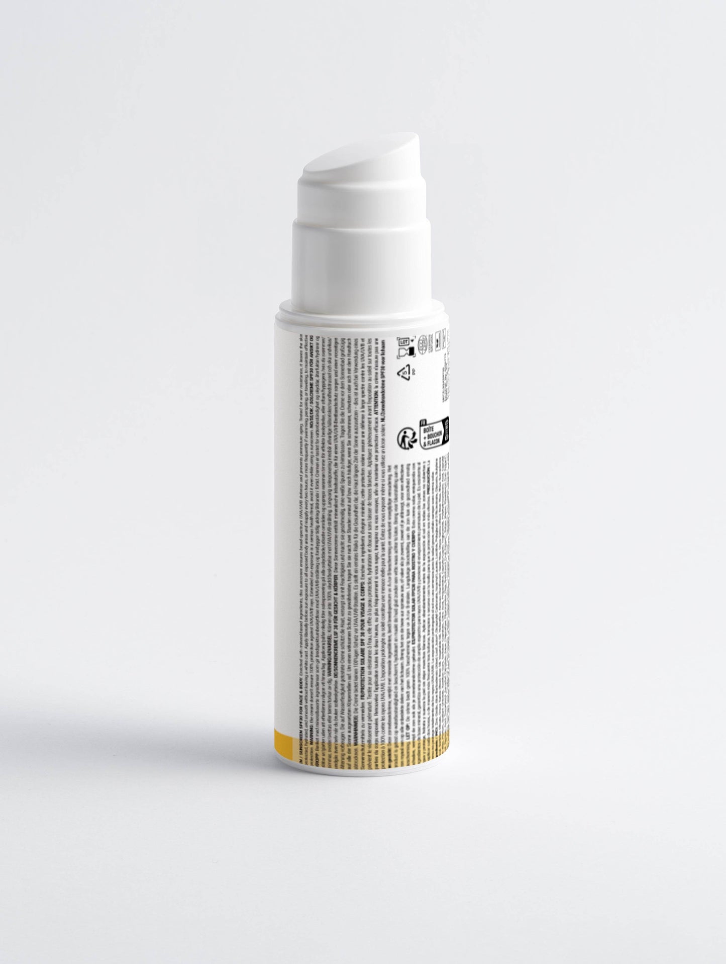 Protetor solar Unnamed Cosmetics em embalagem com pump, Bloqueador Solar Cruelty-free SPF30 para proteção eficaz