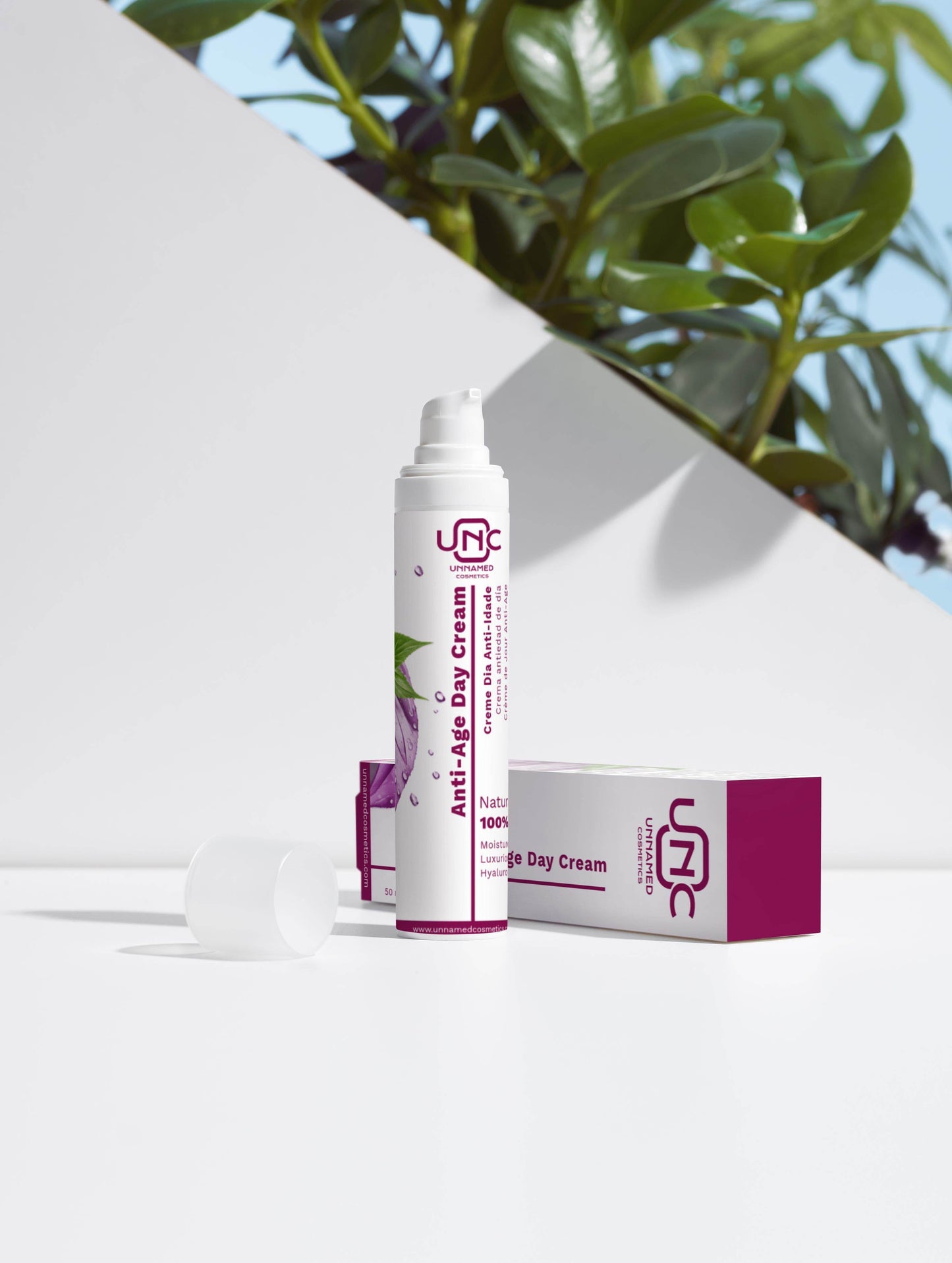 Anti Age Day Cream - Aloe Juice (Active ingredients),Anti-age (Concern),Betaine (Active ingredients),face-care,Hyaluronic acid,Hyaluronic Acid (Active ingredients),Luxurious texture,Mature (Skin type),Moisture boost,Moisturiser (Type),Shea Butter (Active ingredients),White (Packaging color) - Unnamed Cosmetics