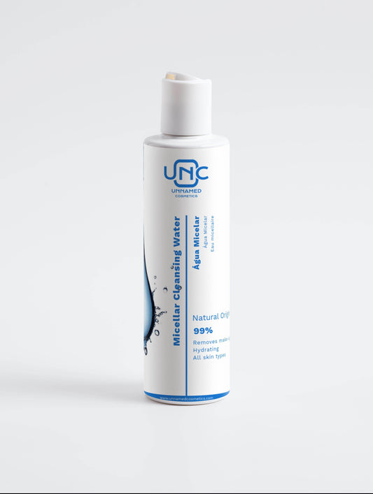 Água Micelar Natural da Unnamed Cosmetics em embalagem de 200ml para todos os tipos de pele