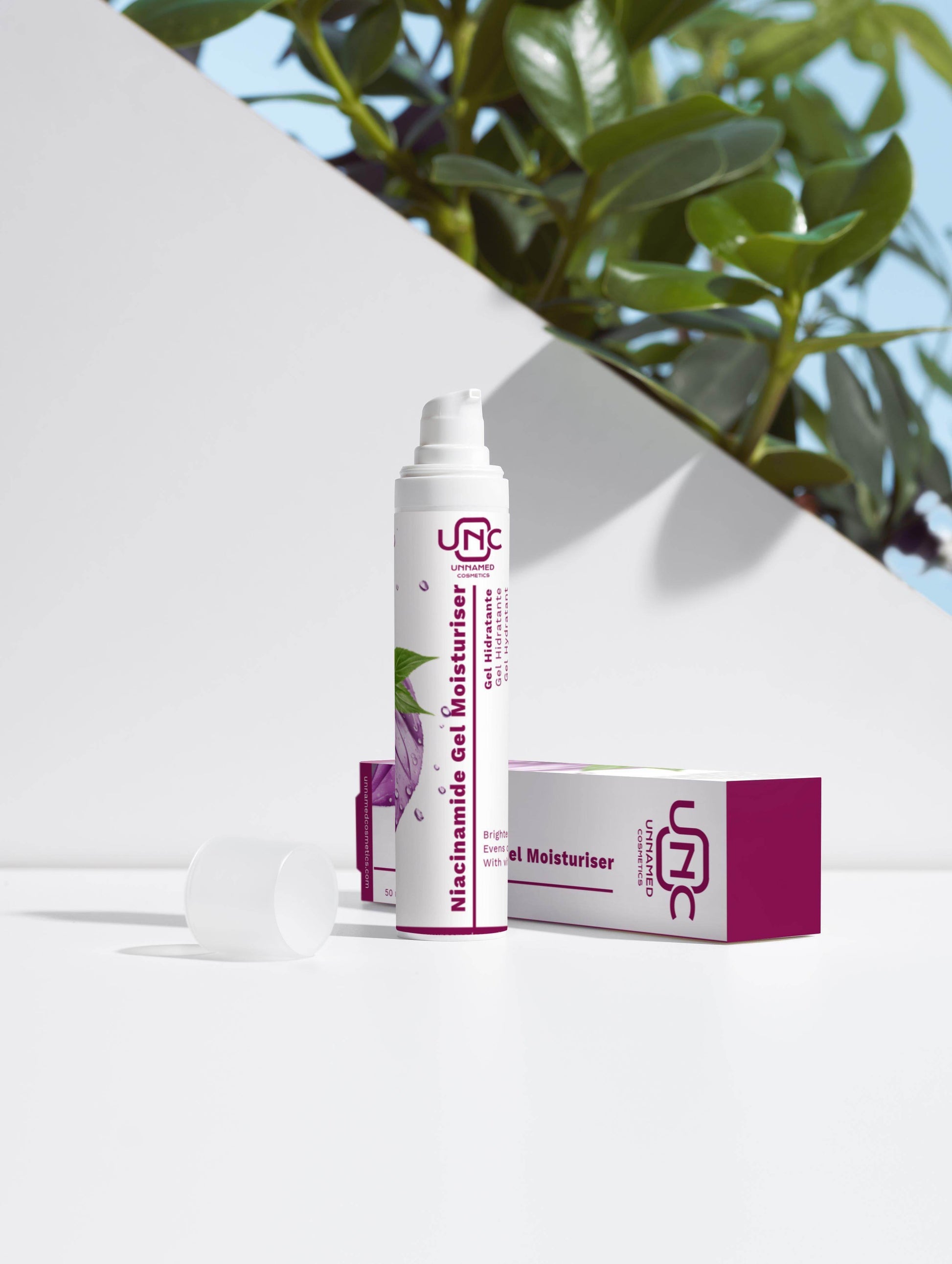 Niacinamide Gel Moisturiser - All skin types (Skin type),Allergen Label Free (Claims),Brightens,Dark spots (Concern),Dry (Skin type),Evens out skin tone,face-care,Gluten Free (Claims),Moisturiser (Type),Niacinamide (B3) (Active ingredients),Nut Free (Claims),Vegan (Claims),White (Packaging color),With vitamin B3 - Unnamed Cosmetics